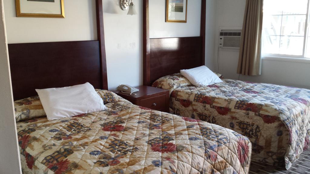 Executive Inn & Suites Лейквью Номер фото