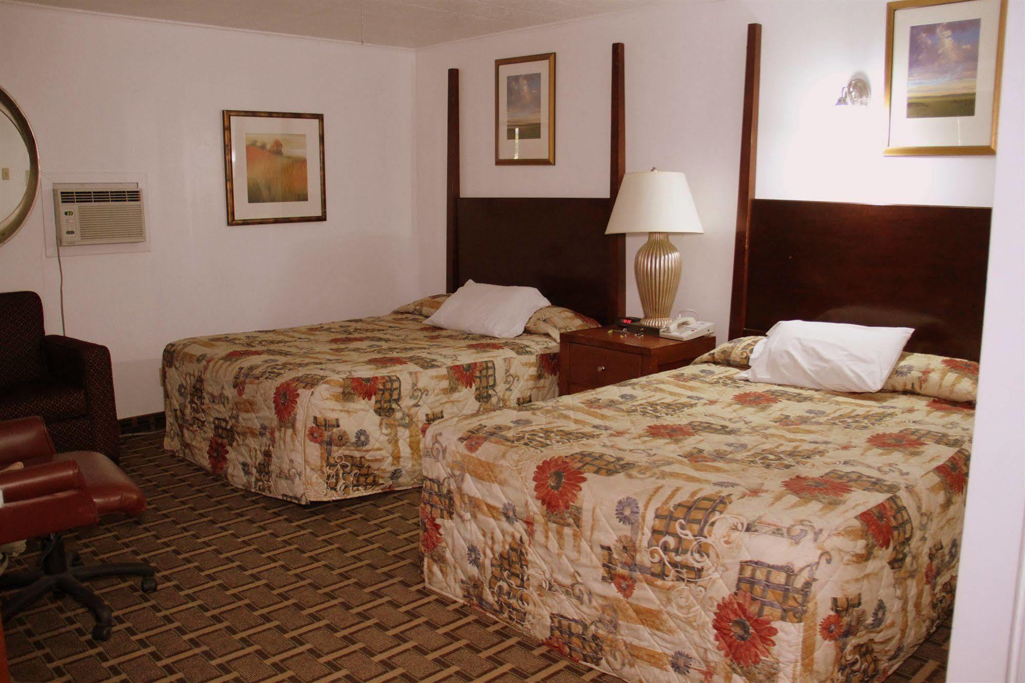 Executive Inn & Suites Лейквью Экстерьер фото
